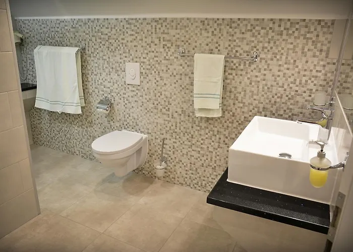 Yellow Affittacamere 3*