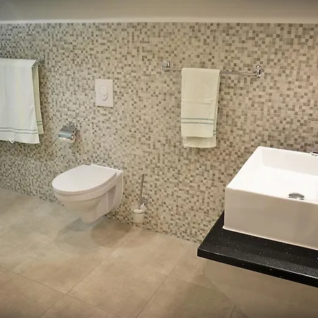 Yellow Guest house 3*